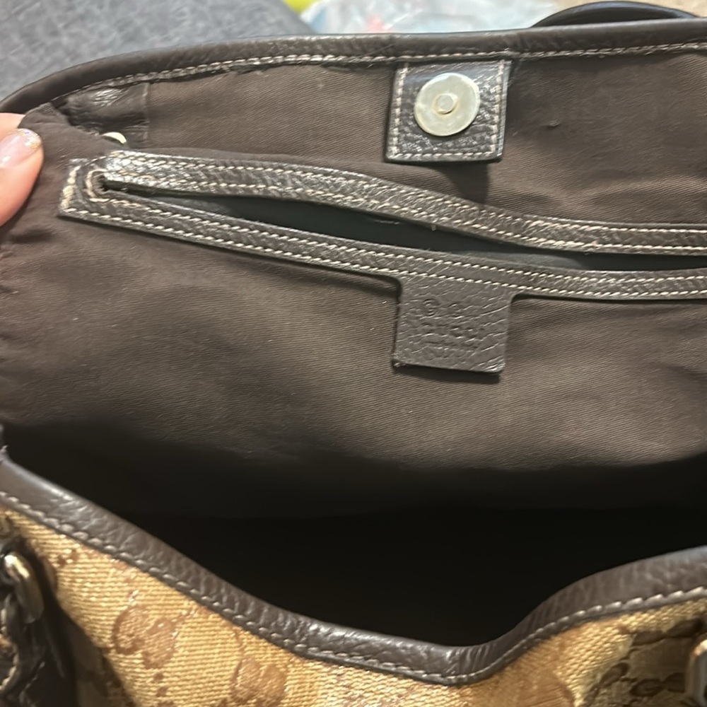 Gucci Handbag - Pre-loved Authentic with Dust Bag included. - Picture 8 of 15